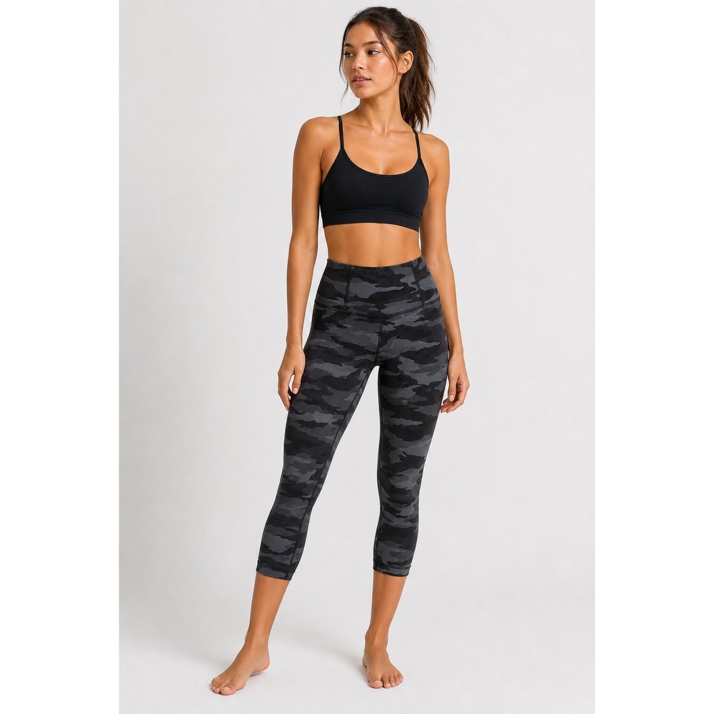 Athleta Elation Capri Leggings Womens XS/T Gray Camo High Rise Yoga Gym Pants